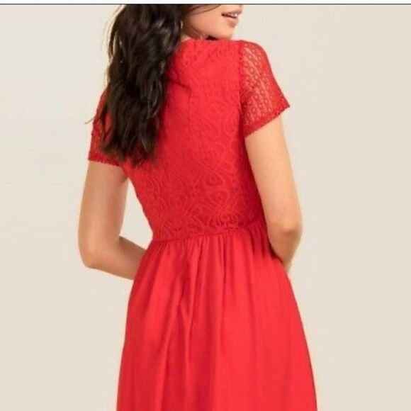 Francesca's red lace short sleeve dress - Picture 5 of 13